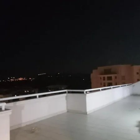 Apartment Lafamila House