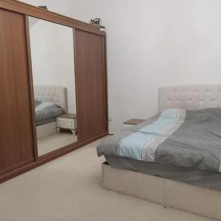 Lafamila House Apartment